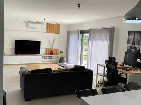 Casa en Venta en Belén de Escobar, USD 315.000