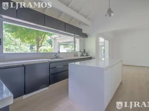 Casa en venta/alquiler de 4 dormitorios en Lomas de San Isidro