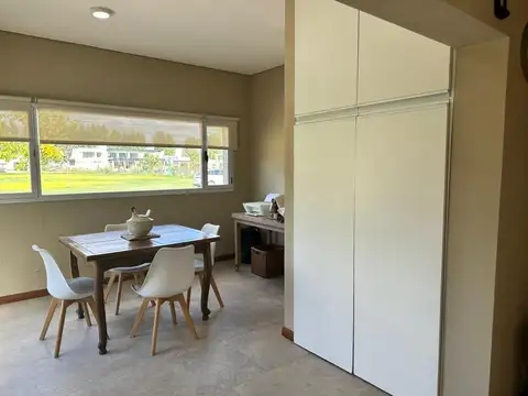 Casa 6 ambientes con 3 baños