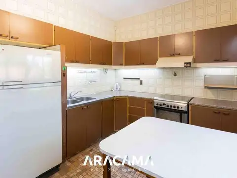 Casa 7 ambientes con 3 baños