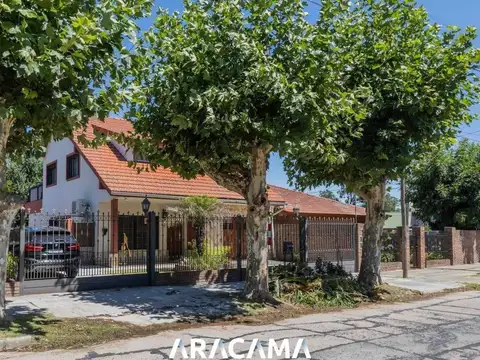 Casa en Venta en Luis Guillon
