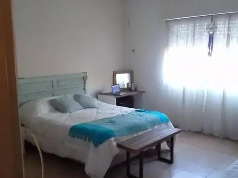 Casa 2 ambientes con 1 baño