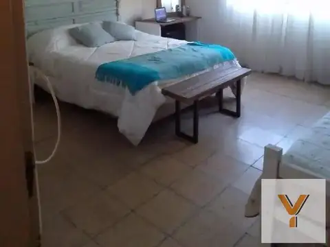 Casa 2 ambientes con 1 baño