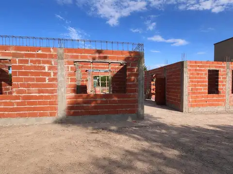 Casa 5 ambientes con 3 baños