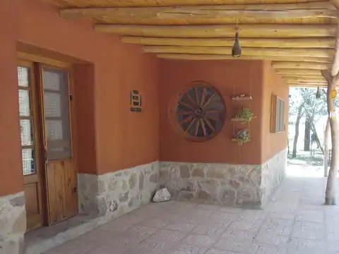 Casa 4 ambientes con 1 baño