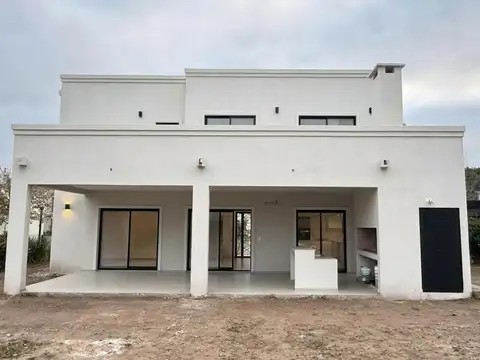 Casa en Venta al Este