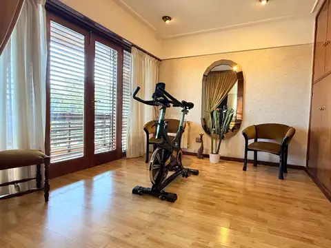 Casa 5 ambientes con 5 baños