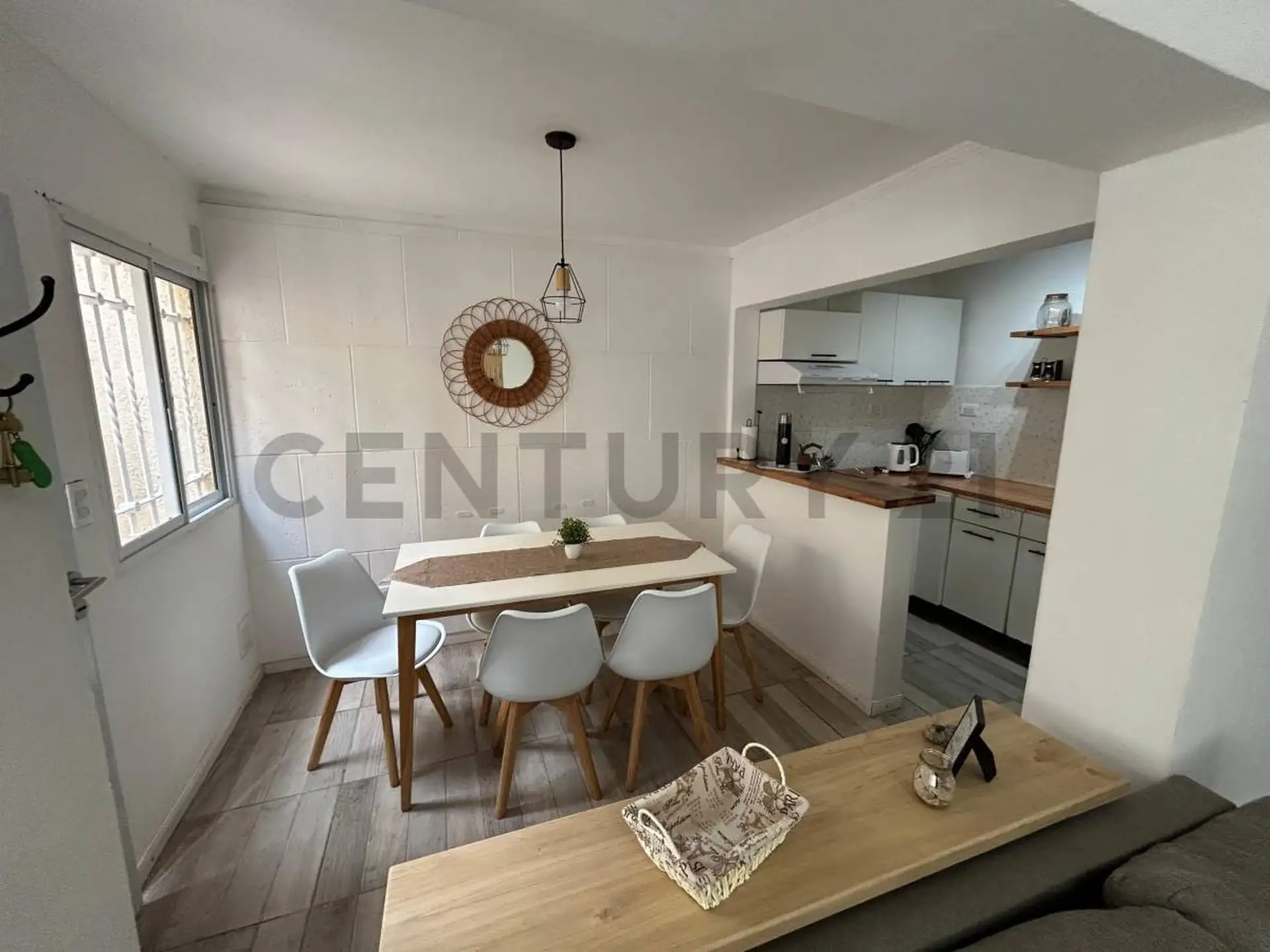 Dúplex de 3 ambientes reciclado en La Perla