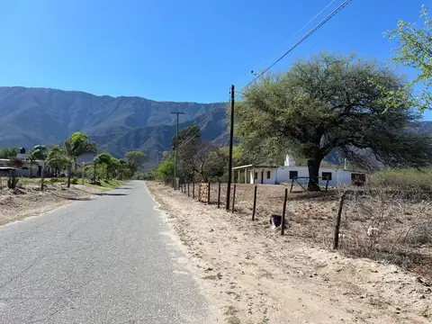 SE VENDE CASA MÁS CAMPO FINANCIADO CON ENTREGA