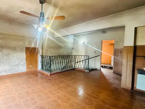 Depto Tipo Casa en Venta con 1 cocheras