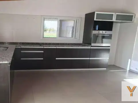 Casa en Venta en Abasto, USD 140.000