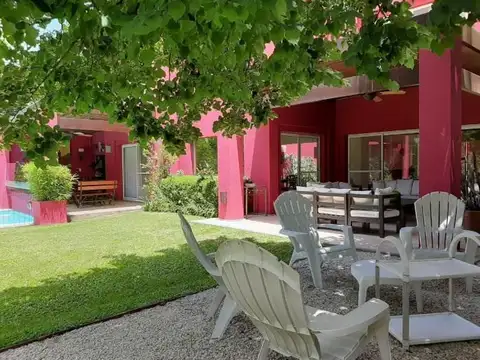 Casa en Venta en Los Tacos, USD 495.000