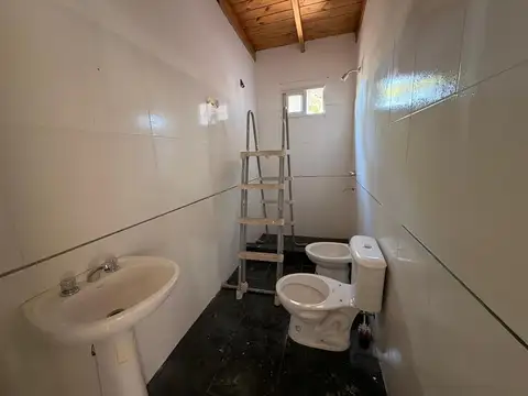 Casa 2 ambientes con 1 baño