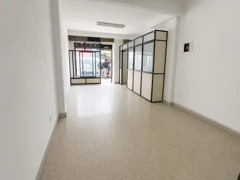 Local Comercial en Alquiler en Balvanera EN UNA DE LAS CUADRAS DE MAYOR MOVIMIENTO DE BALVANERA