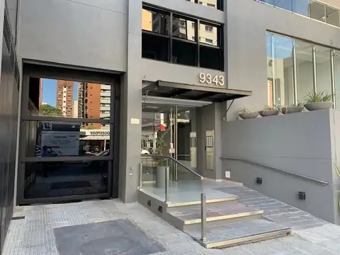 Hipolito Yrigoyen 9300, Piso 18