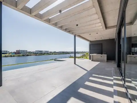 VENTA CASA EN PUERTOS DEL LAGO RIBERA A LA LAGUNA