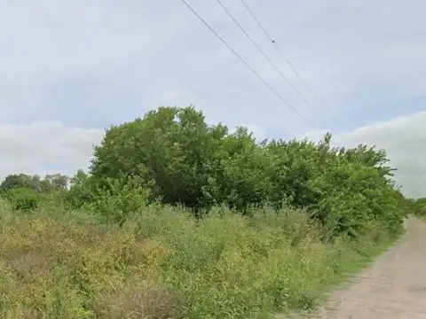 404 e/ Camino General Belgrano y 131