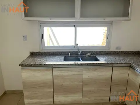 Depto Tipo Casa en Venta en Neuquén, USD 190.000