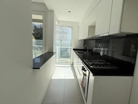 ARAUJO 100, Piso 2