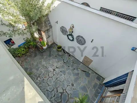 VENTA Casa 5 amb con patio, terraza y garage - Villa Luro