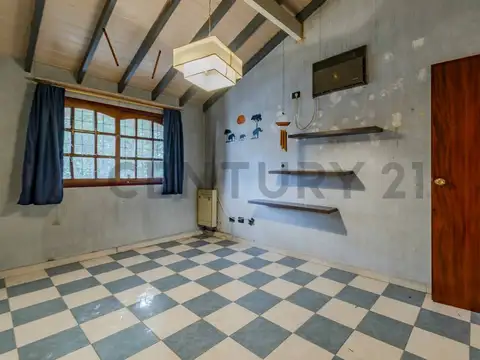 Casa 5 ambientes con 3 baños