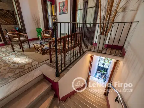 Depto Tipo Casa 6 ambientes con 2 baños