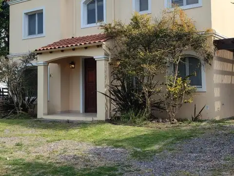 Casa Cálida y Luminosa En San Isidro Labrador