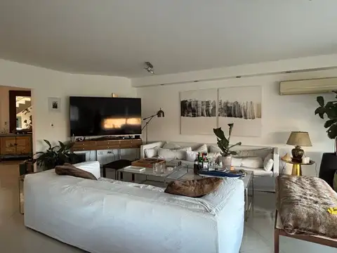 Casa en Alquiler de 3 dormitorios