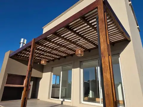 Casa 5 ambientes con 1 baño
