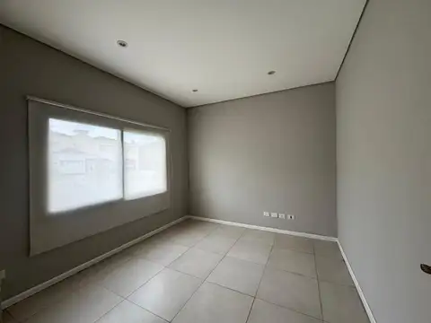 HERMOSA CASA EN ALQUILER EN WESTON