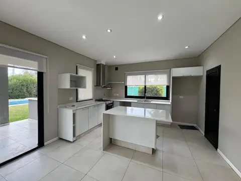 Casa en Alquiler en Weston, $ 3.000.000