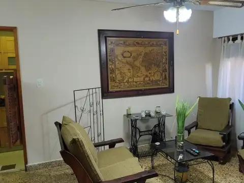 Casa 4 ambientes sobre lote propio