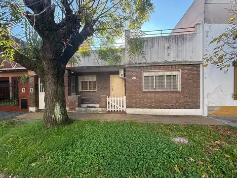CASA TRES AMBIENTES EN HURLINGHAM