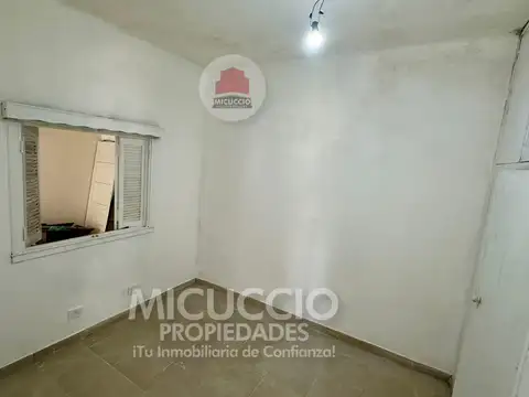 Casa en Alquiler con 1 cochera