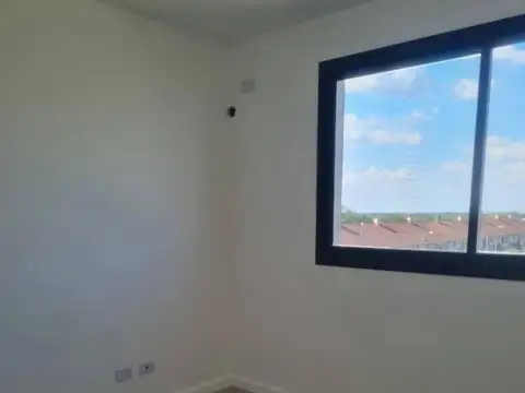 Departamento en Alquiler en Zarate, $ 700.000