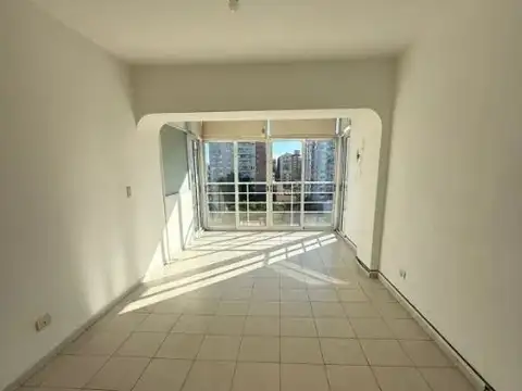 2 ambientes con cochera en el centro de Ramos Mejia