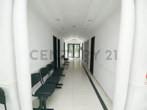 Casa en Venta con 5 cocheras