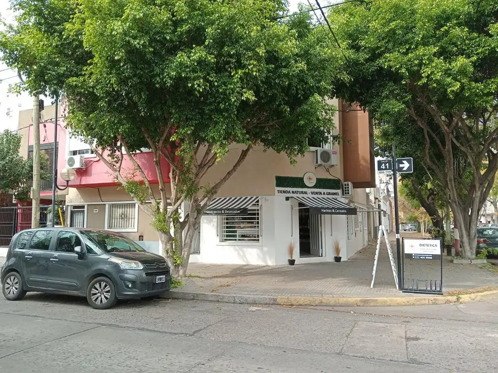 41 esquina 16 n 1046