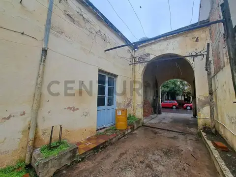 VENTA CASA PARA DEMOLER/REMODELAR EN BARRIO ALBERDI 329Mts