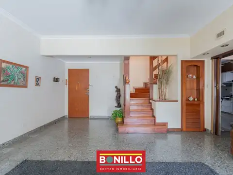 Depto Tipo Casa en Venta en Villa Pueyrredon, USD 240.000