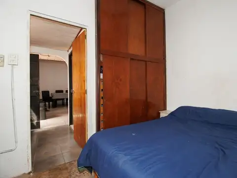 VENTA CASA 3 AMB EN POLVORINES A REFACCIONAR