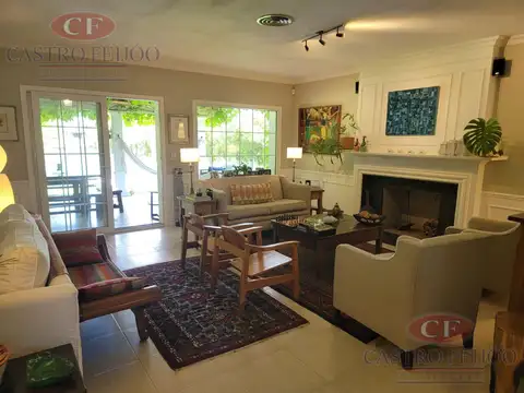 Casa 7 ambientes con 4 baños
