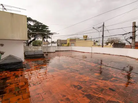 CASA EN VENTA - JARDIN/TERRAZA