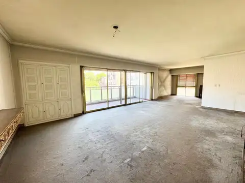 Venta 4 Ambientes Cochera y Baulera Balcon Flores