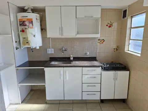 ALQUILER DE DEPARTAMENTO DE 3 AMBIENTES EN RAMOS MEJIA SUR