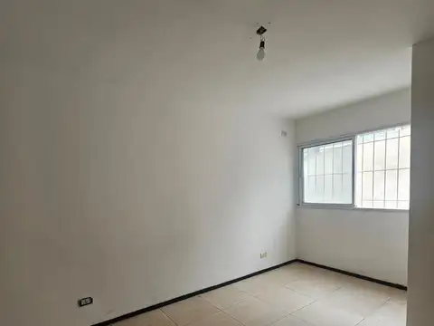 Departamento en Alquiler en Abasto, $ 500.000