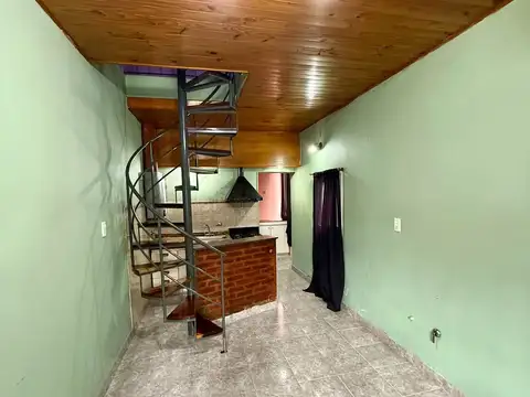 Depto Tipo Casa en Alquiler de 2 ambientes