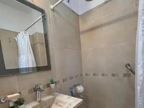 Depto Tipo Casa en Venta con 1 cocheras