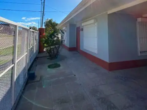 CASA DE 3 DORMITORIOS  BARRIO PALOS VERDES