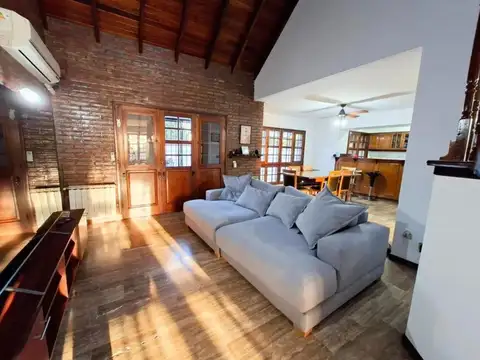 VENTA CASA 4 AMBIENTES EN DON BOSCO
